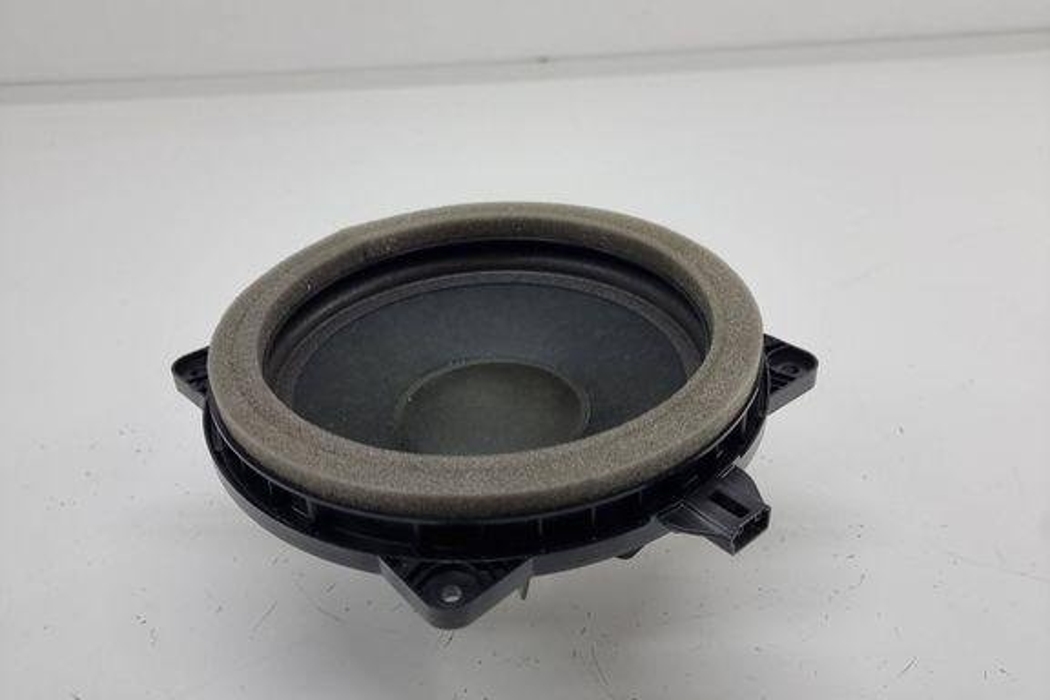 TOYOTA RAV4 5 generation (XA50) (2018-2024) Sabūferis 2148002501C 32295562