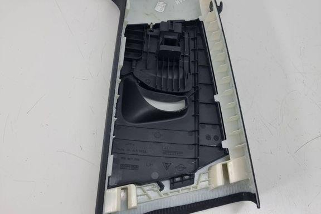 PORSCHE Macan 1 generation (2013-2023) Боковая стойка левой стороны 95b867293 32295943