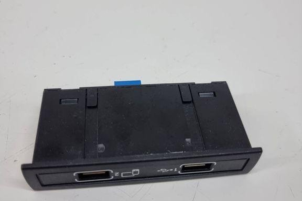 MERCEDES-BENZ GLE W166 (2015-2018) USB 32297449