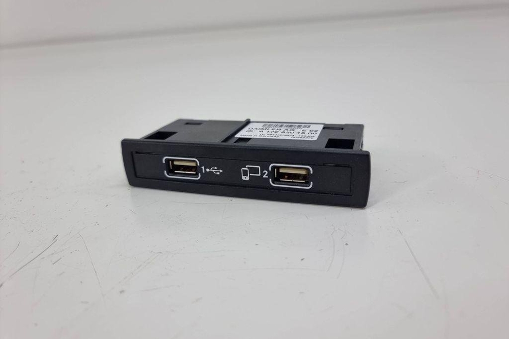 MERCEDES-BENZ GLE W166 (2015-2018) USB 32297449
