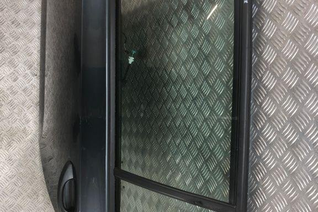 SKODA Octavia 3 generation (2013-2020) Rear Left Door 32300893