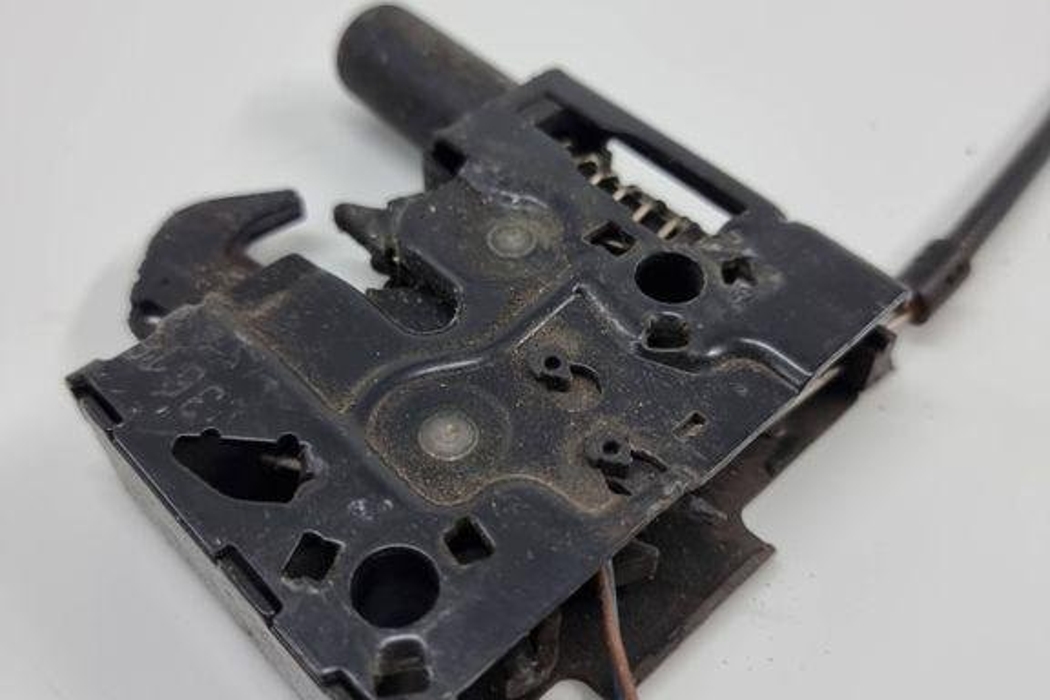 AUDI Q7 4M (2015-2024) Bonnet Lock 4m0823509 32303090