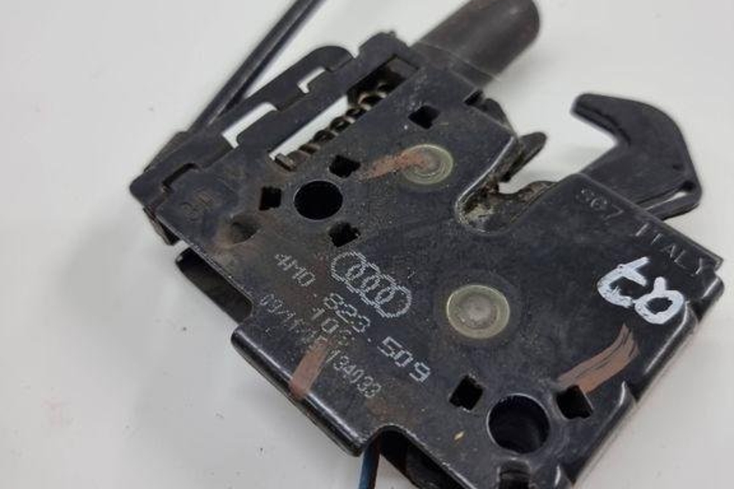 AUDI Q7 4M (2015-2024) Bonnet Lock 4m0823509 32303090
