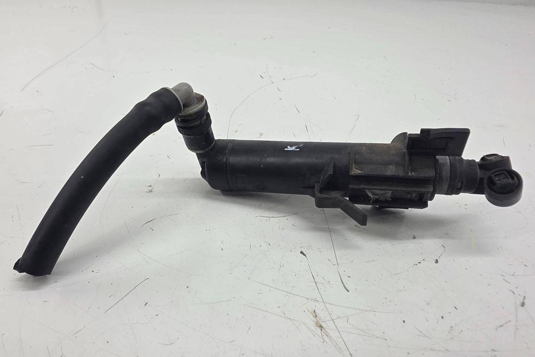 AUDI A5 8T (2007-2016) Left Side Headlamp Washer 8T0955101D 32304205