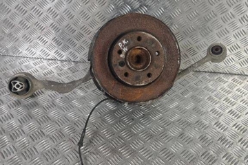 BMW 1 Series E81/E82/E87/E88 (2004-2013) Front Left Wheel Hub 32288937