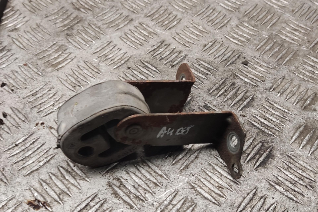 AUDI A4 B8/8K (2011-2016) Exhaust Hanger Bracket 8d0253147g 28097819