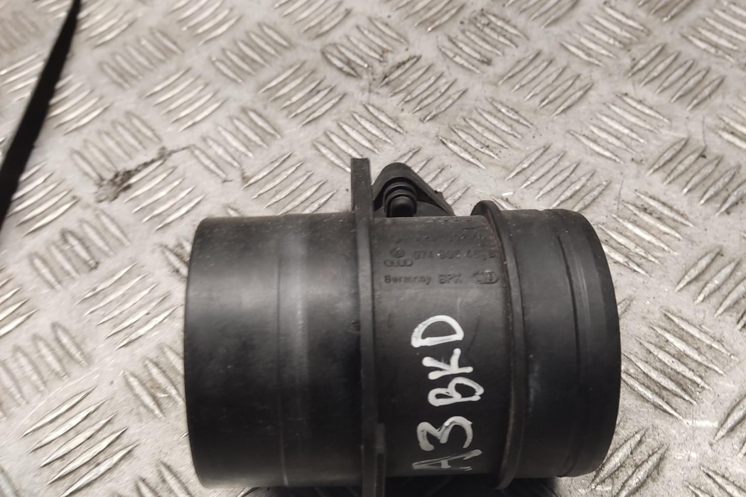 AUDI A3 8P (2003-2013) Mass Air Flow Sensor MAF 0281002461 30975549