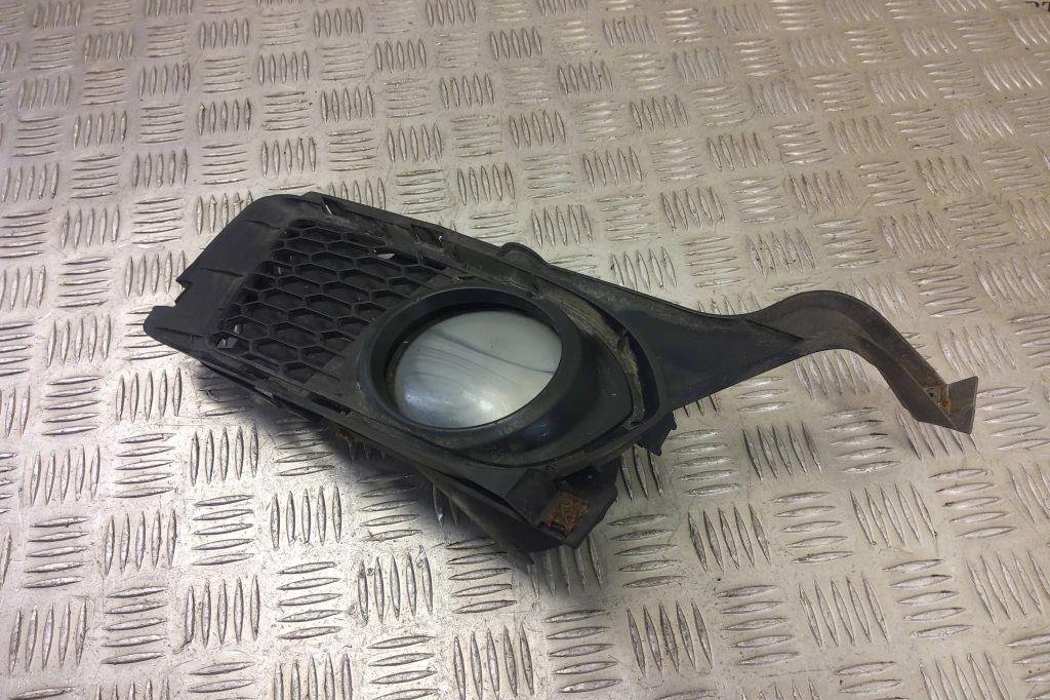 BMW 3 Series E90/E91/E92/E93 (2004-2013) Priekšējais labais miglas lukturis 7839866 31013237