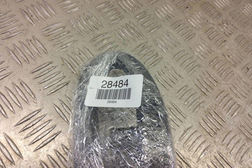 SEAT Leon 4 generation (2020-2023) Gumijas motora nodalījumā 4m0823723 31016852